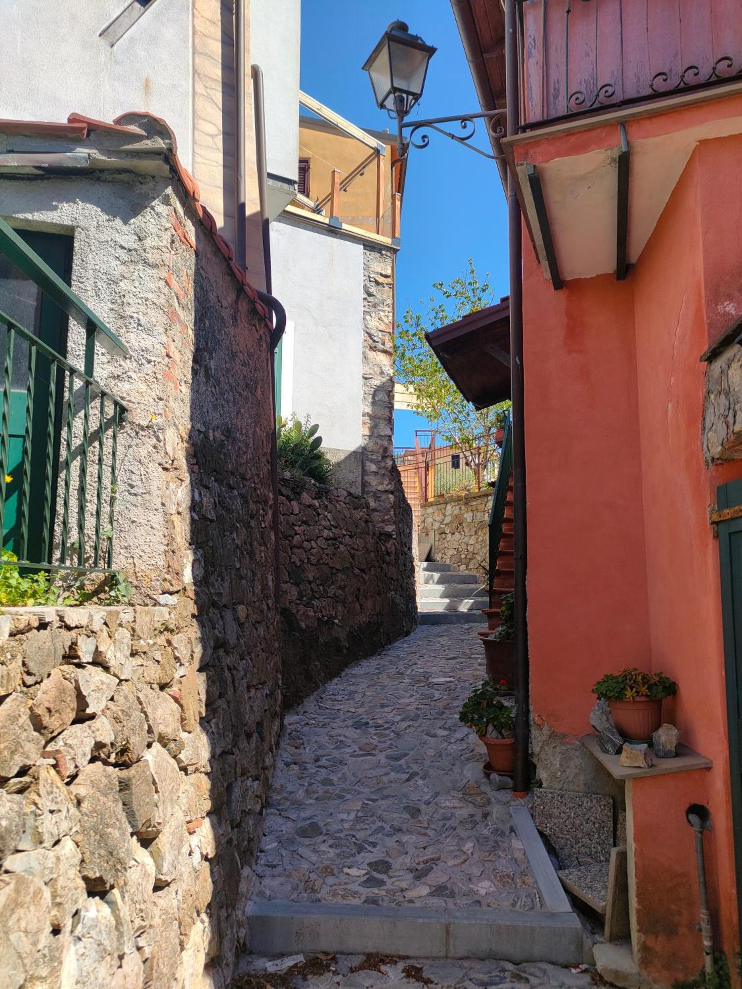Camera Tra Le Cinque Terre, Camogli E Portofino. Vista Valle E Scorcio Mare All'Orizzonte Castiglione Chiavarese Kültér fotó
